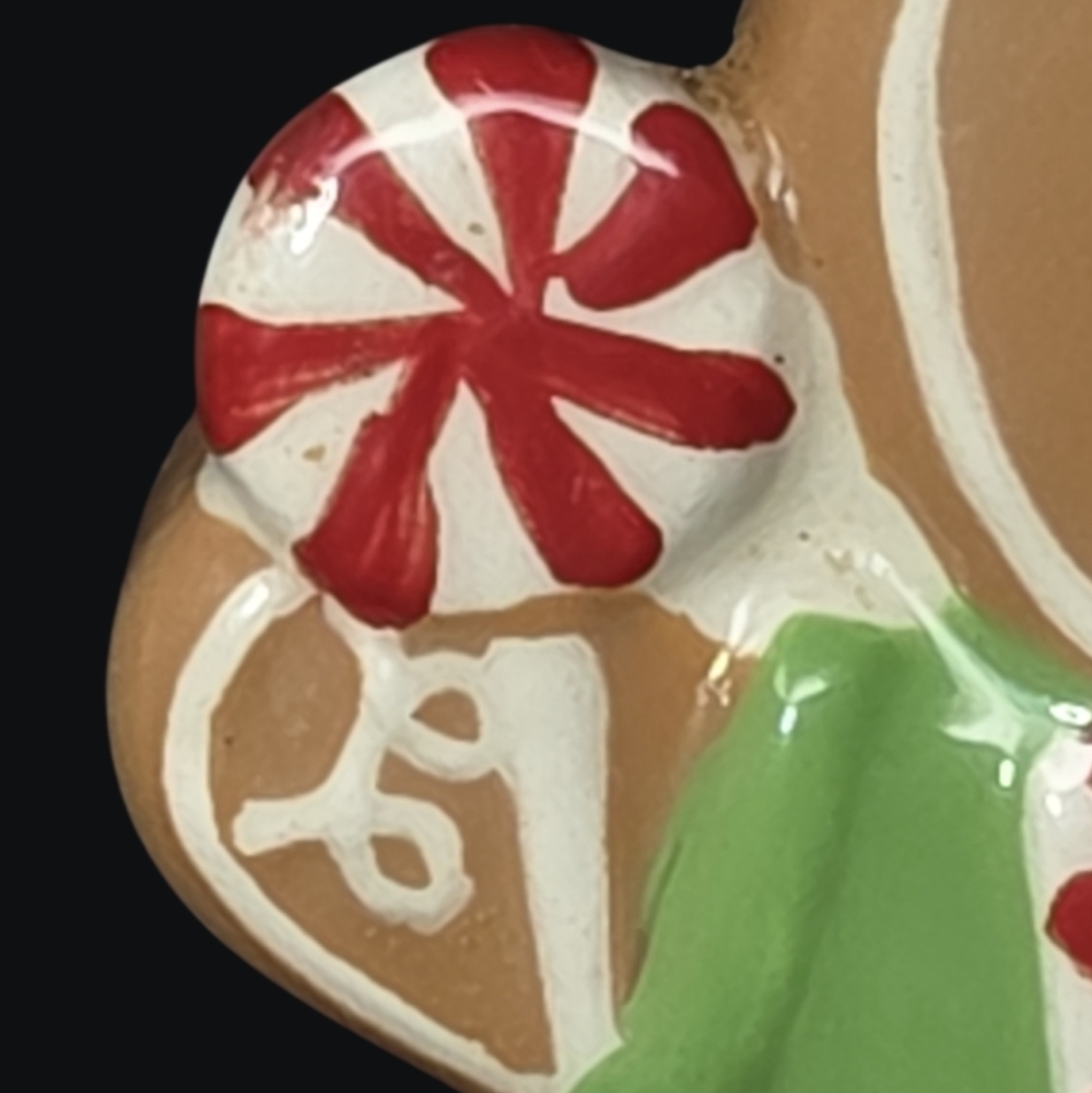 Holiday Gingerbread Man and Woman Salt And Pepper Shaker Set - Picture 9 of 10